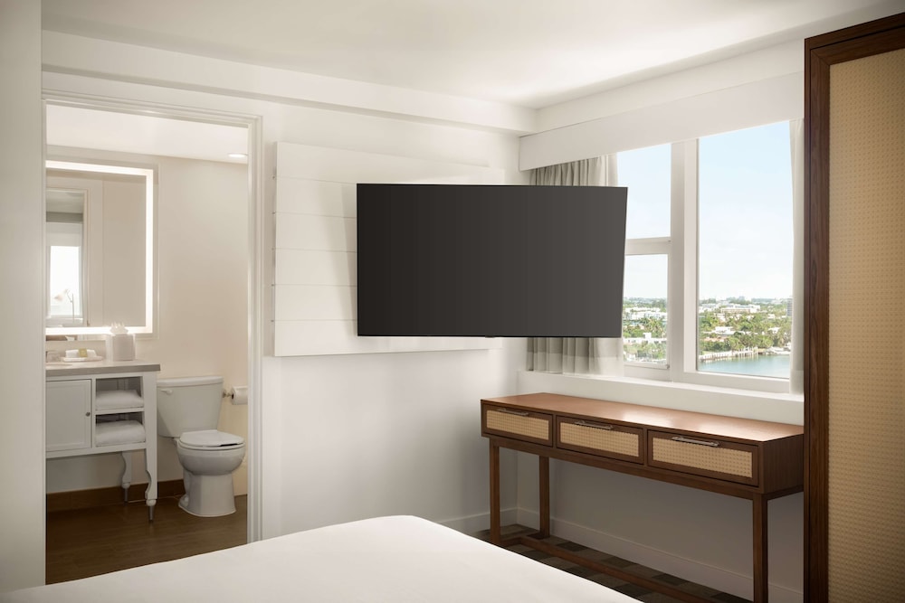 Hilton Cabana Miami Beach Resort - photo 30