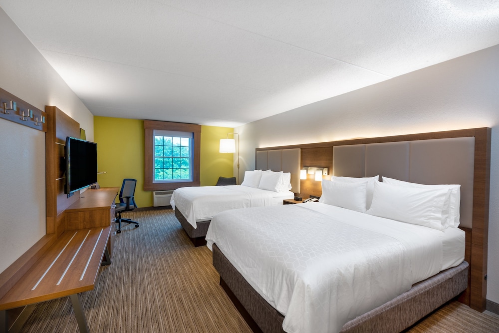 Holiday Inn Express State College at Williamsburg Square by IHG - photo 18