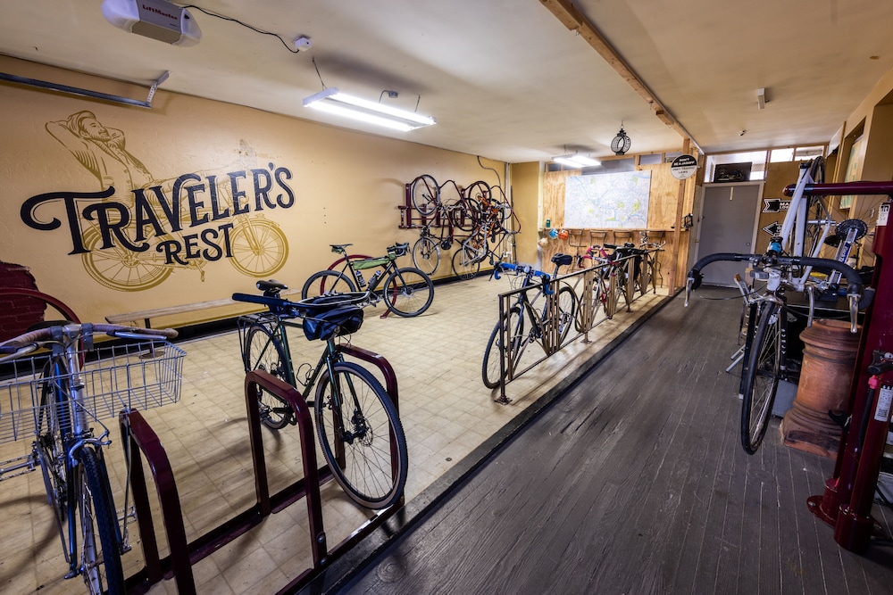 Traveler's Rest Hotel - photo 32