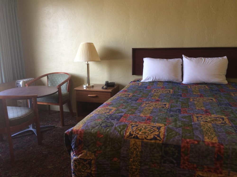 Quick Stop Motel - photo 17