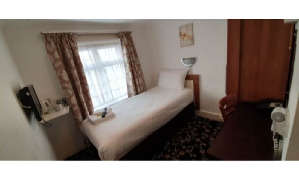 Andorra Guest Accommodation — Brighton — photo 5