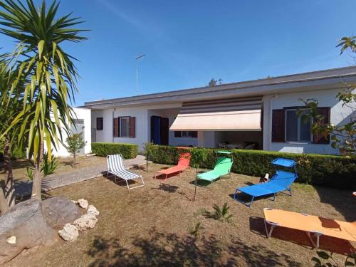Villa Specchiarica Via Fano con gazebo auto — 4-Star Luxury Hotel in Manduria, Italy