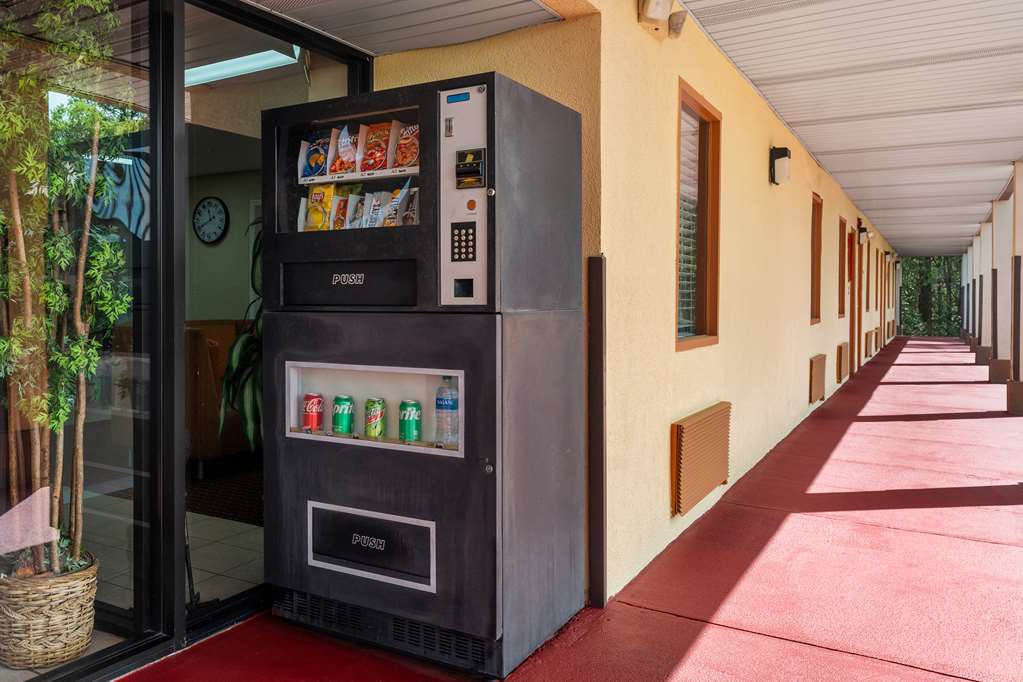 Americas Best Value Inn Montezuma - photo 30