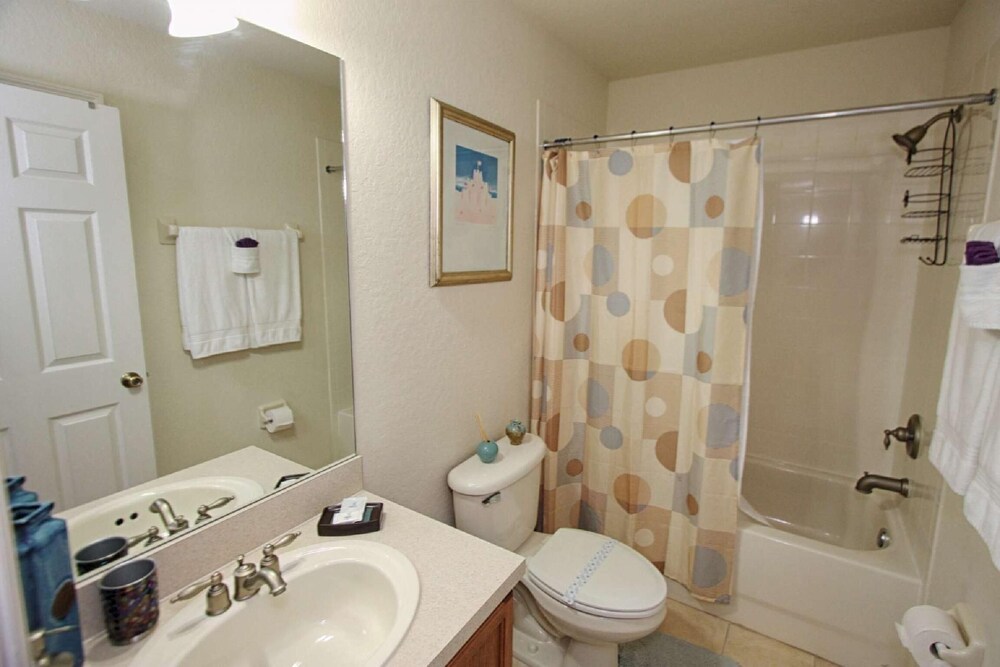 2633 Trafalgar Village - photo 18