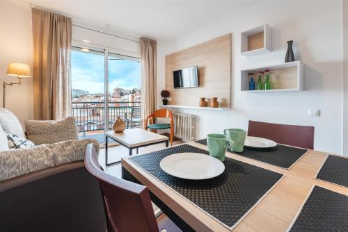 Apartamentos Astoria — 4-Star Luxury Hotel in Tarragona, Spain