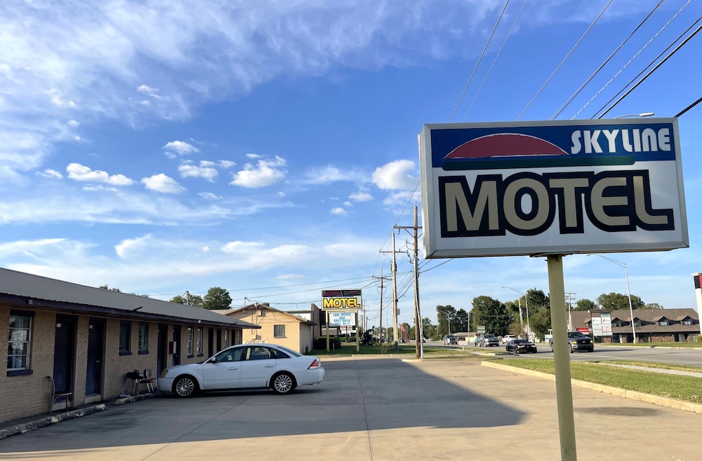 Skyline Motel Bartlesville Hwy 75 — Bartlesville