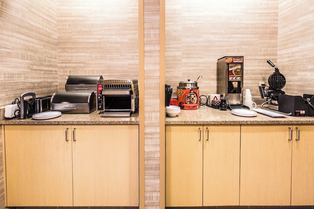 TownePlace Suites by Marriott Gilford - photo 40