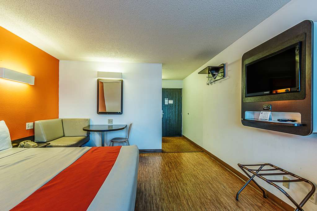 Motel 6 Wisconsin Rapids WI - photo 13