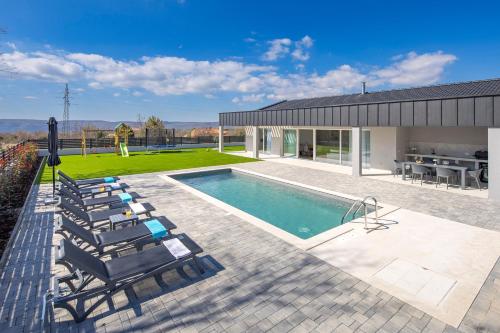 Villa Santila — 4-Star Luxury Hotel in Labin, Croatia