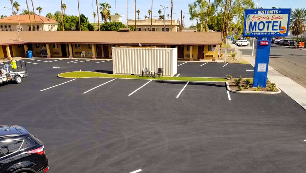 California Suites Motel - photo 31