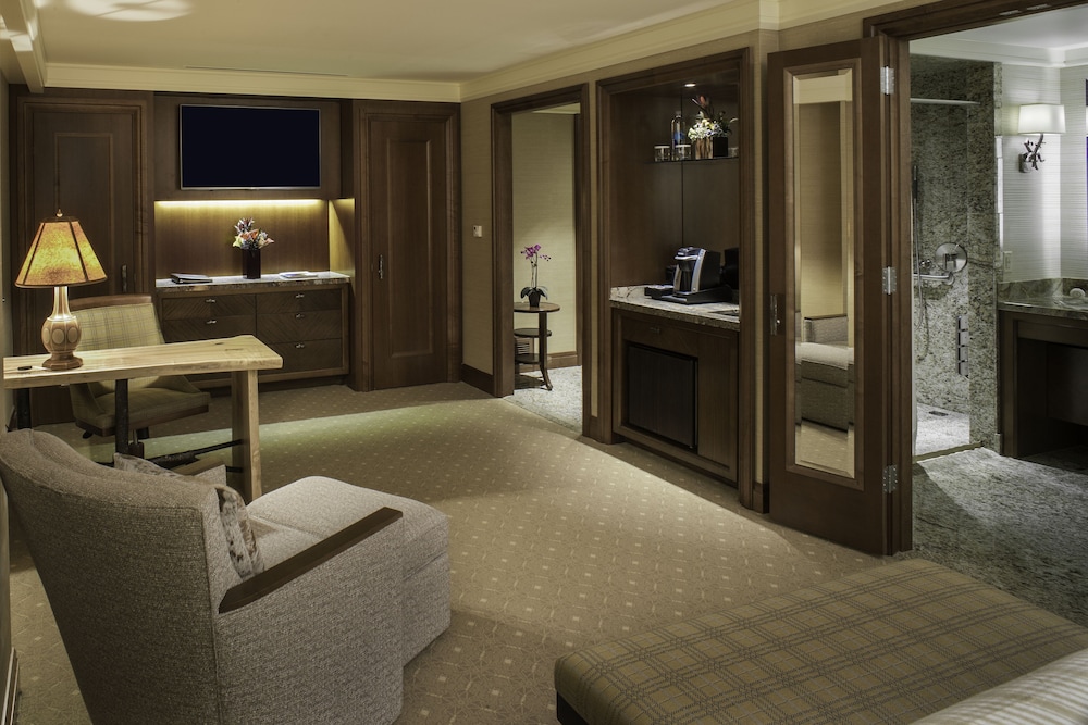 Sun Valley Inn - photo 3