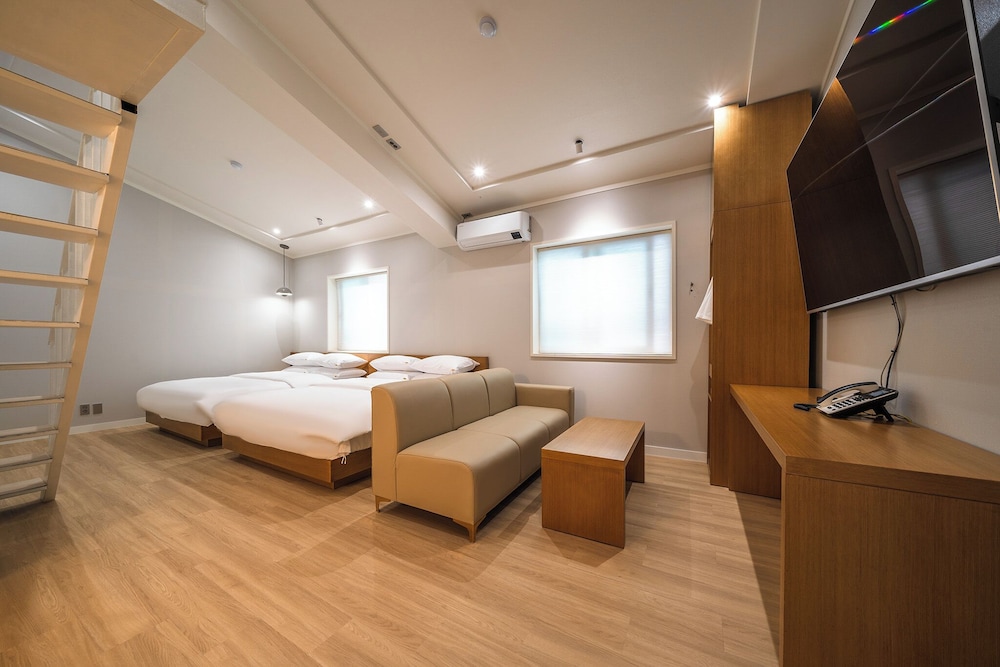 Mono Hotel - last minute hotel in Suwon