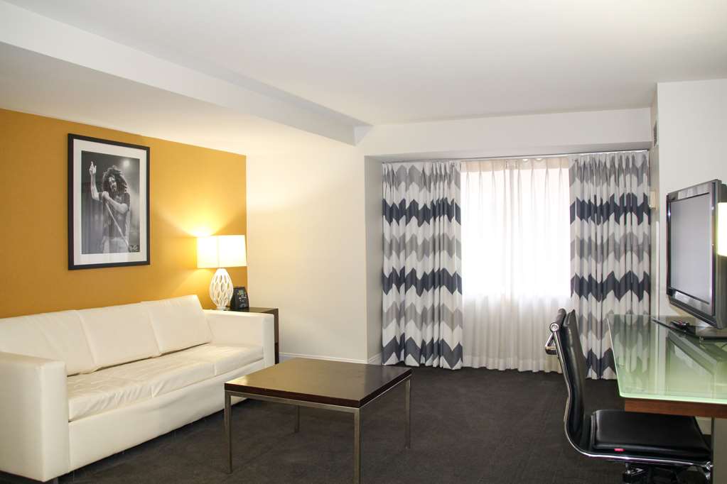 Comfort Inn & Suites Baltimore Inner Harbor - photo 15