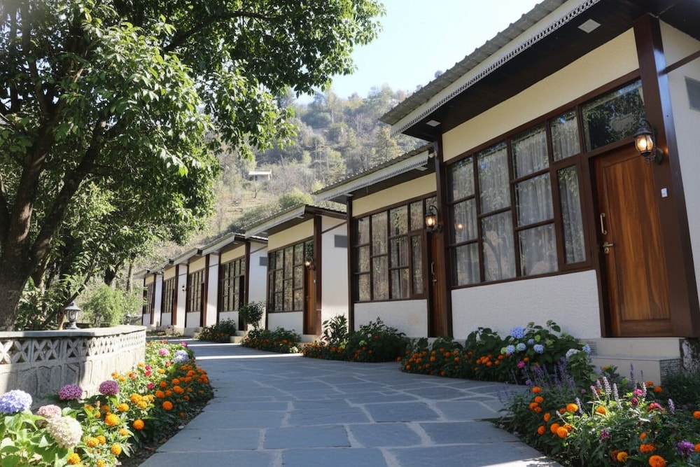 SnugBug Kasol - carbon neutral hotel in Unknown City
