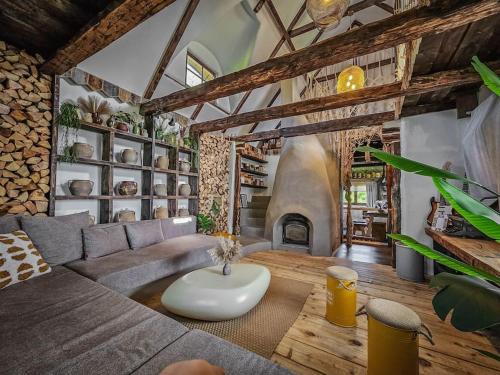 Nooks by AdyBeca Panoramic Nook — hotel in Suncuius