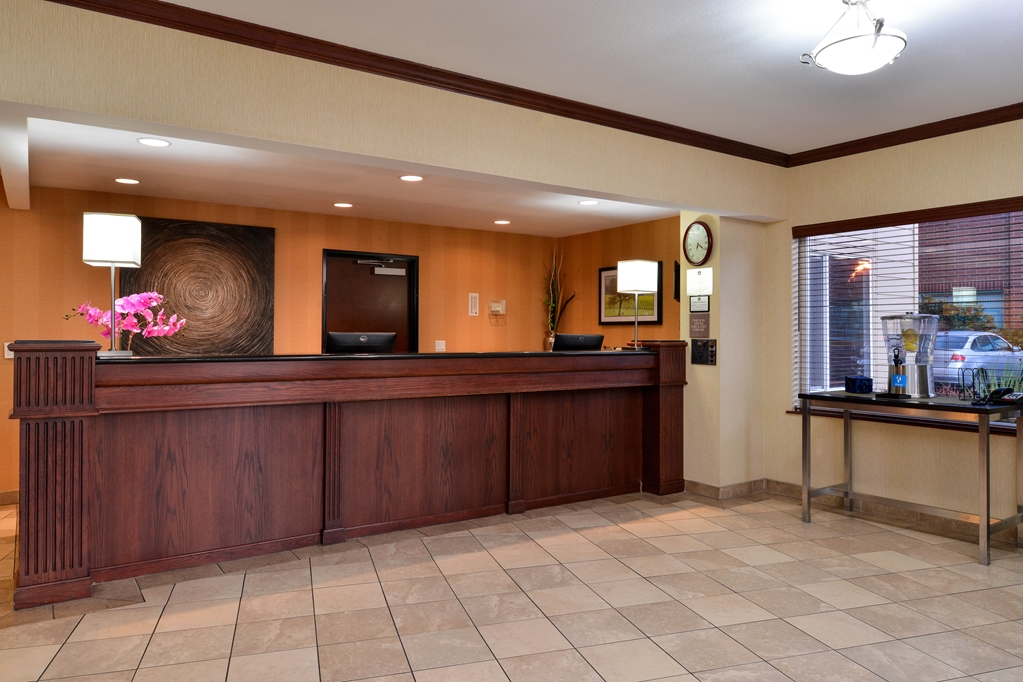 Best Western Wilsonville Inn & Suites - photo 2