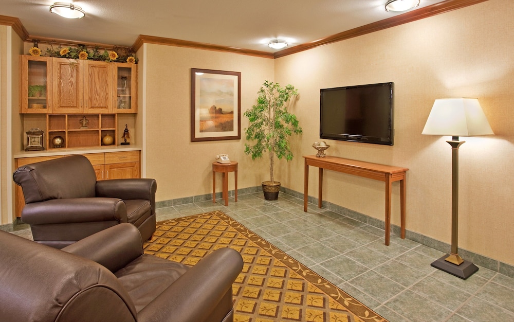 Candlewood Suites Junction City Fort Riley by IHG - photo 2