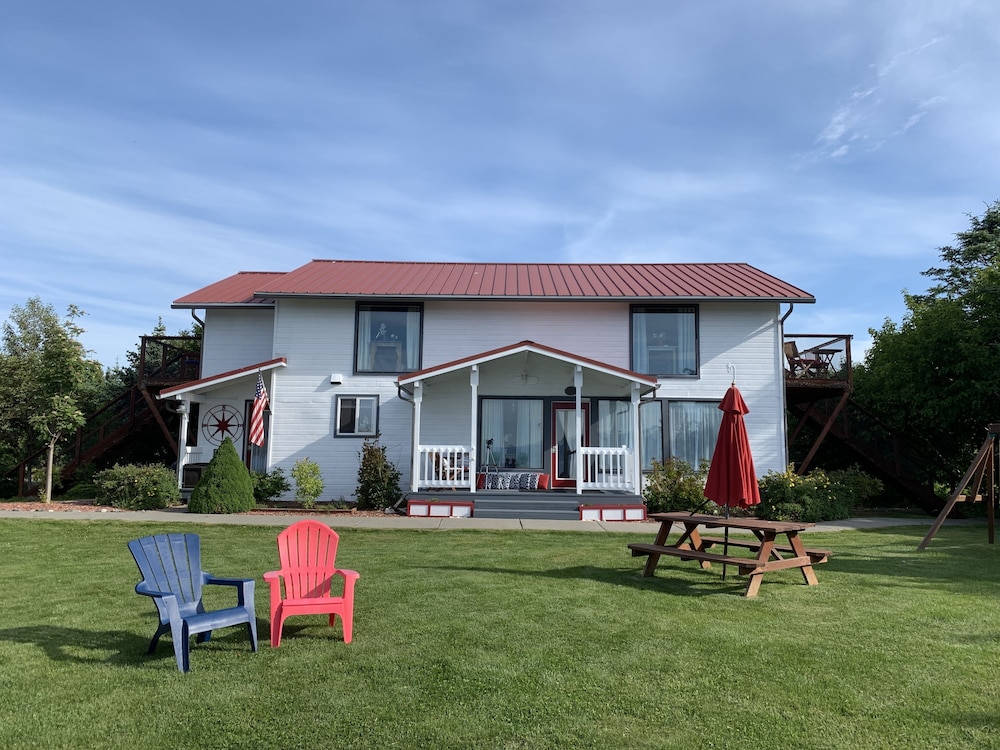 White House Inn on the Waterfront - photo 34