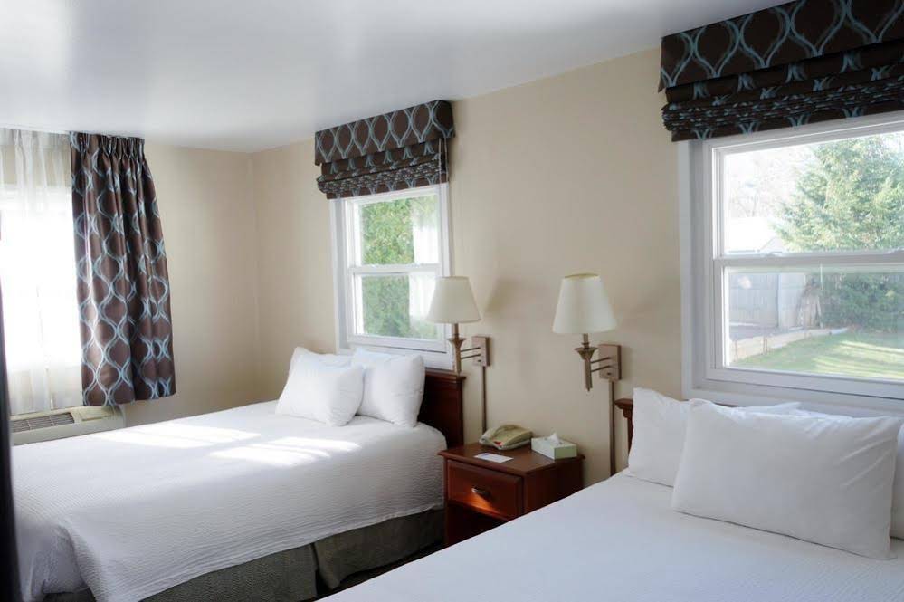 Monument Mountain Motel — Great Barrington