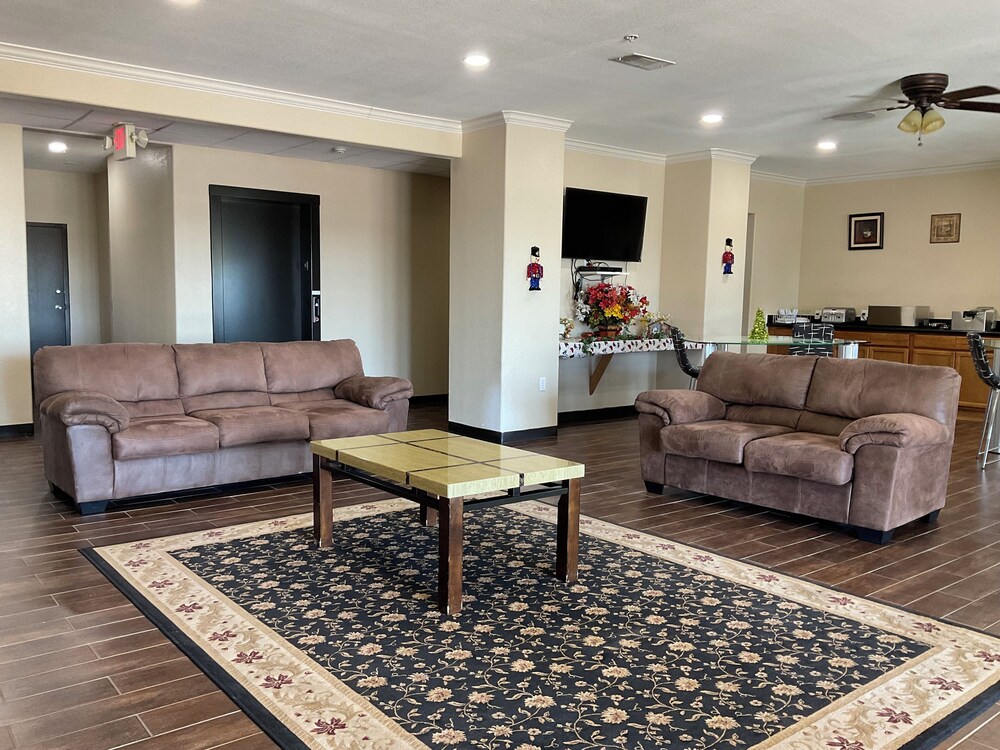 Yorktown Inn And Suites - photo 5