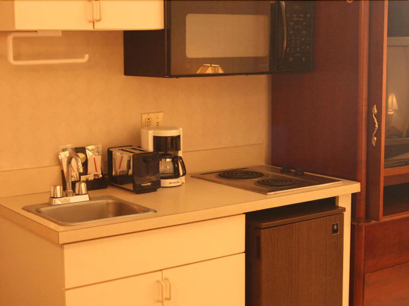 Maron Hotel & Suites - photo 10