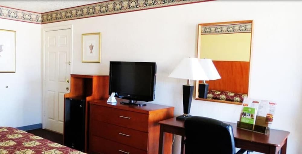 Winnie Inn Suites & RV Park - photo 14