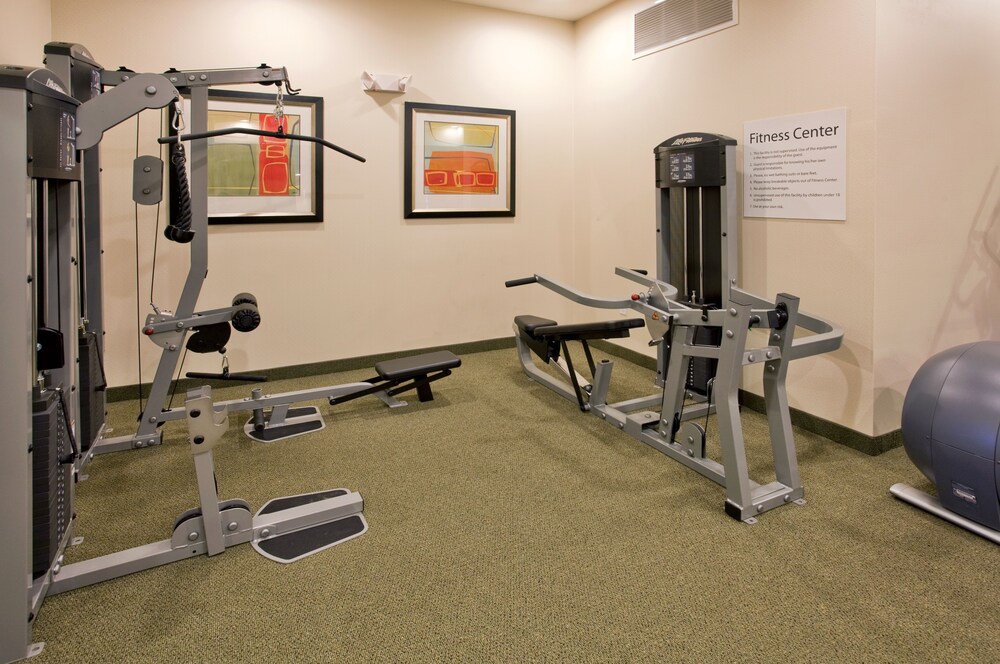 Holiday Inn Express & Suites Topeka North by IHG - photo 11