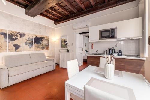 Spanish Steps Apartment & Terrace — 4-Star Luxury Hotel in Rome, Italy