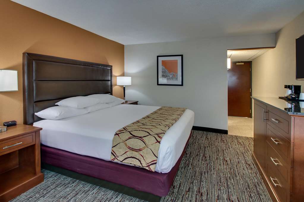 Drury Inn & Suites Evansville East - photo 29