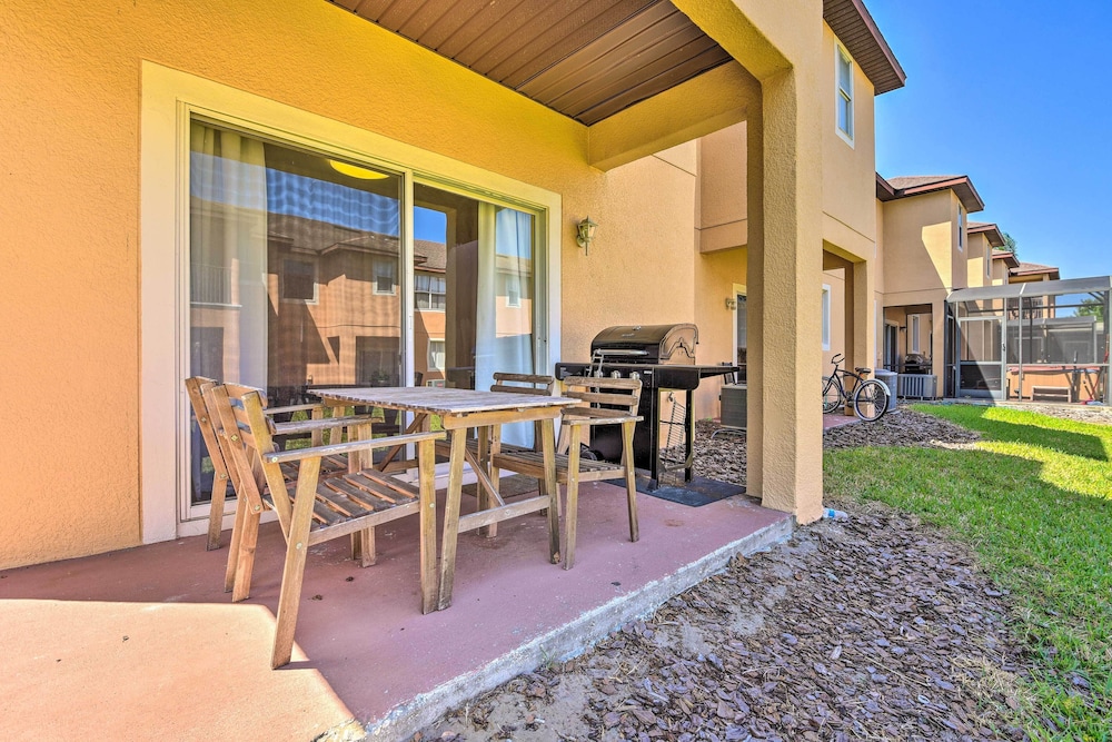 Cozy Resort Townhome w Gas Grill 3 Mi to Disney - photo 34