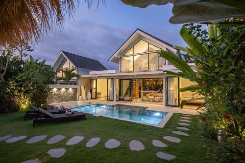 Villa Mahoni by Optimum Bali Villas — 4-Star Luxury Hotel in Kerobokan, Indonesia
