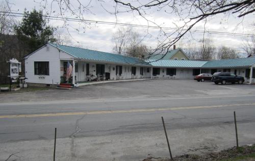 Wells River Motel - photo 35