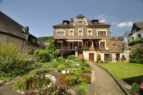 Altes Weingut An Der Vogtei — Bruttig Fankel