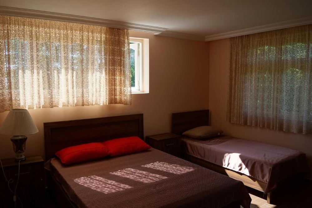 AnaMaria - carbon neutral hotel in Batumi