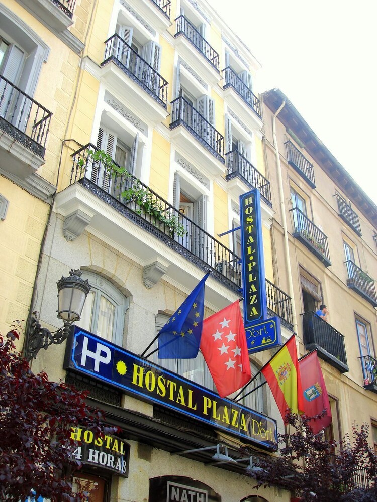 Plaza Dort Rooms IV Madrid hotel