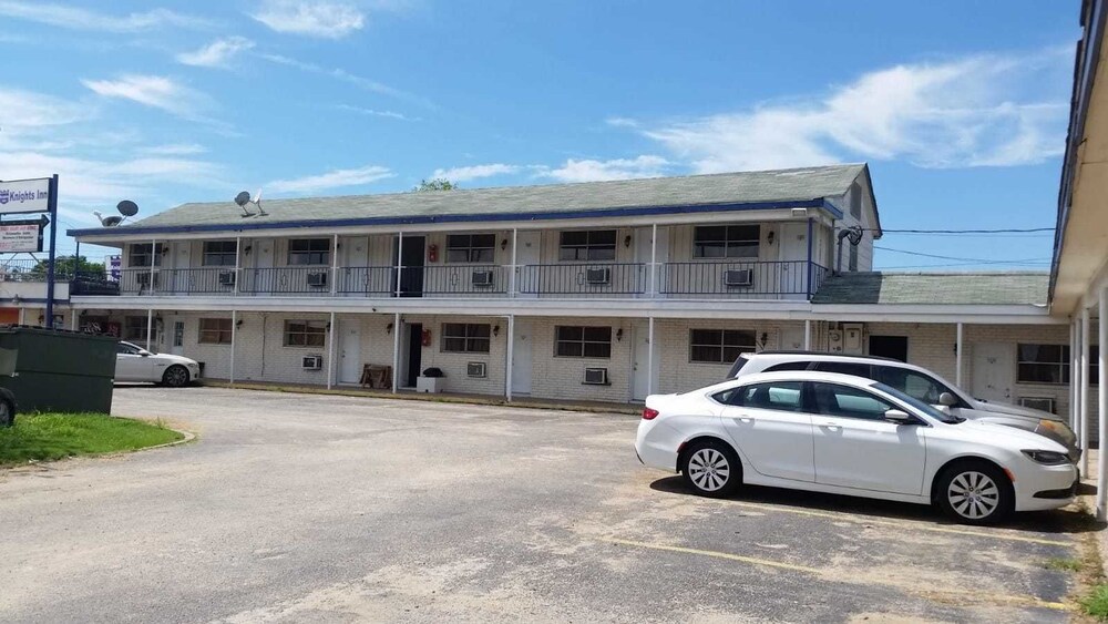 Knights Inn Giddings - photo 15
