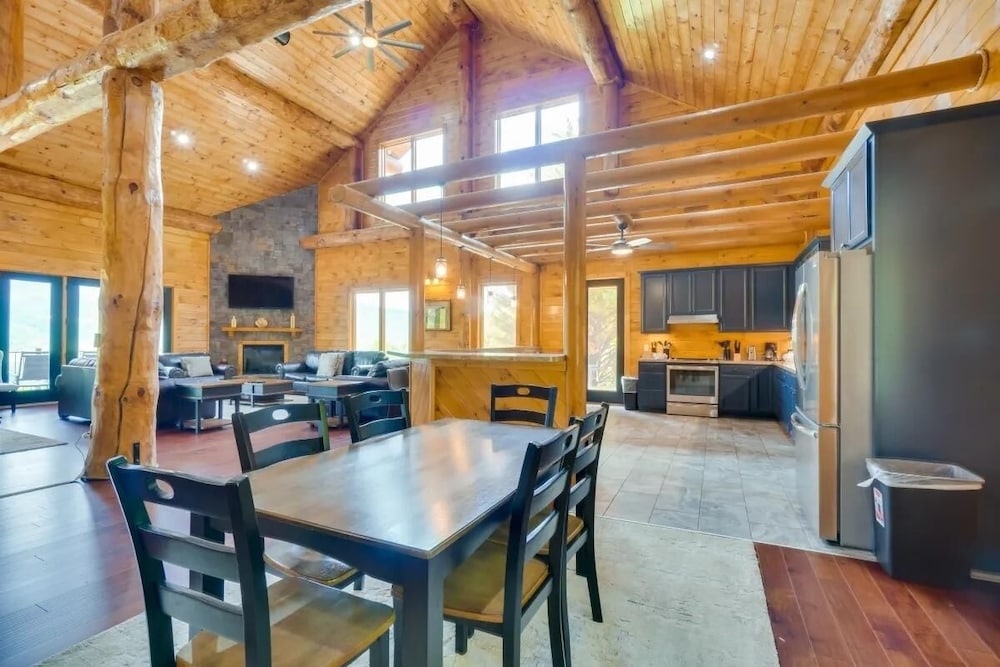 Sensational Views 4 Bedroom Cabin by Heavenly Views Resort - photo 32