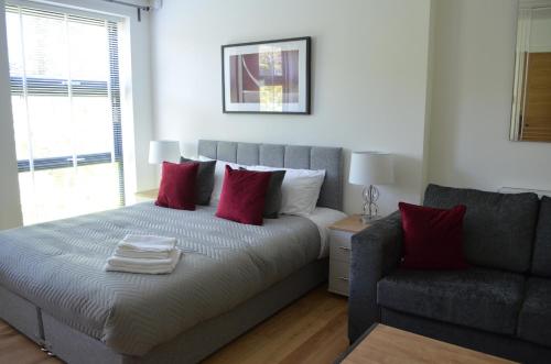 Executive Bright and Airy Studio Apartment in Sydenham — 4-Star Luxury Hotel in London, United Kingdom