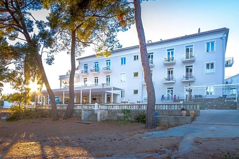 Hotel Bor - carbon neutral hotel in Krk