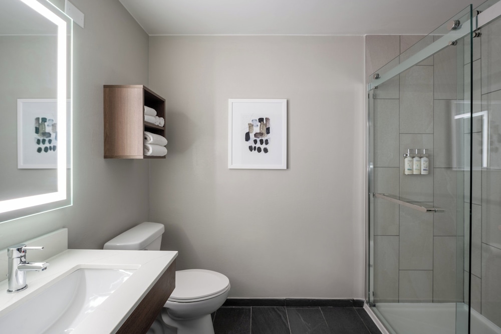 Staybridge Suites West Des Moines by IHG - photo 19