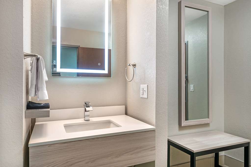 Best Western Park City Wichita North - photo 31