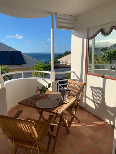 Studio Entre Terre et Mer Tartane Martinique — 4-Star Luxury Hotel in La Trinite, Martinique