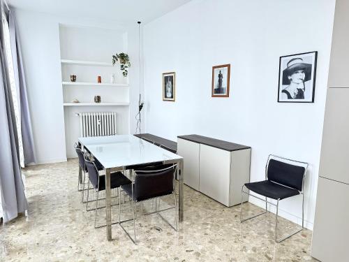 Lambrate Mood Apartment — 4-Star Luxury Hotel in Milan, Italy