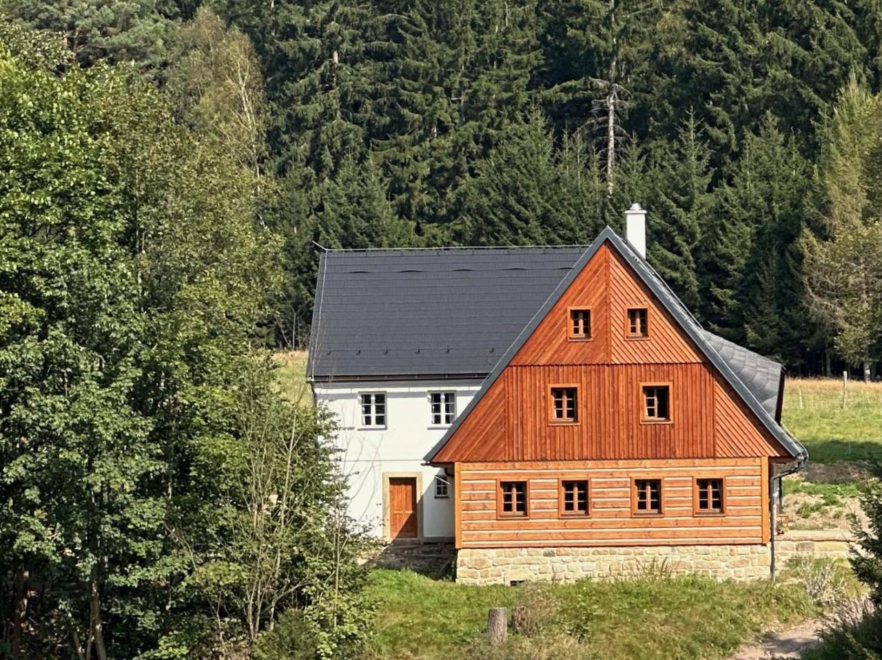 Chlalupa Libná Adršpach — 4-Star Luxury Hotel in Teplice Nad Metuji, Czech Republic