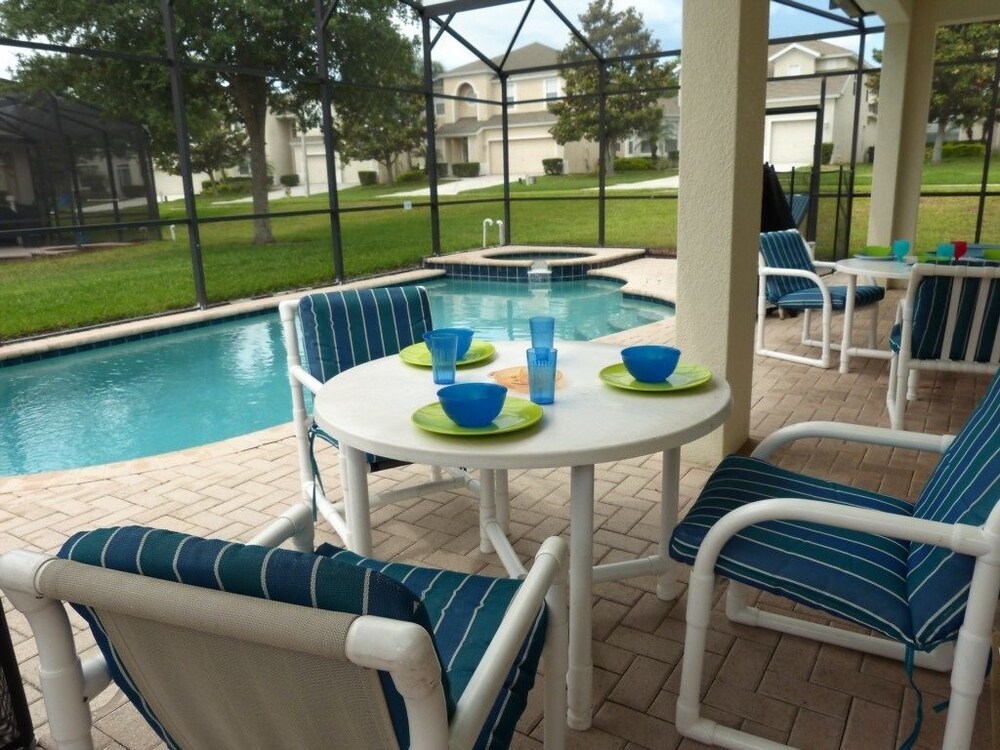 Stunning 6 Bedroom 4 Bath Pool Home in the Windsor Hills Resort - photo 21