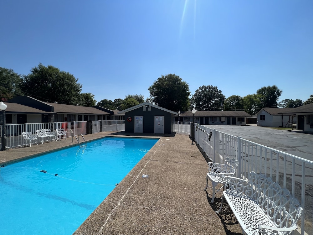 Yellow Diamond Inn - photo 40