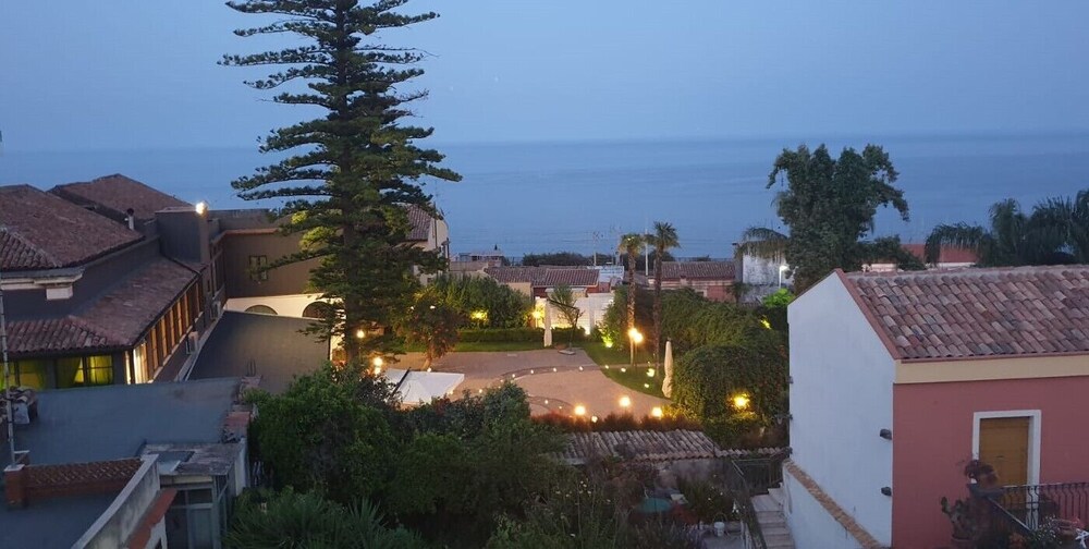 Bellavista — 4-Star Luxury Hotel in Acireale, Italy