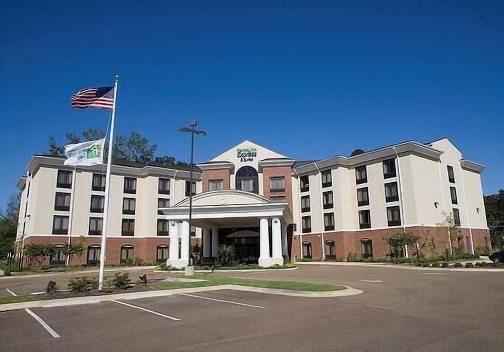 Holiday Inn Express & Suites Flowood by IHG - photo 60