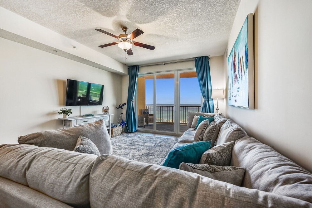 Calypso Resort and Towers by Book That Condo - photo 4