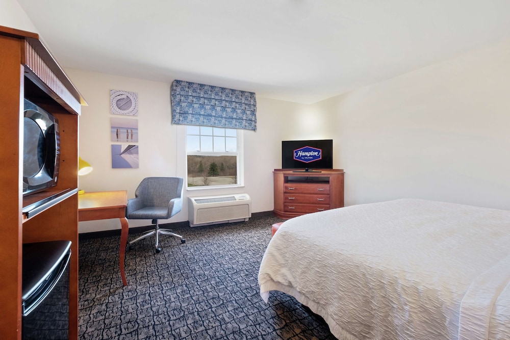 Hampton Inn & Suites Rockland - photo 22